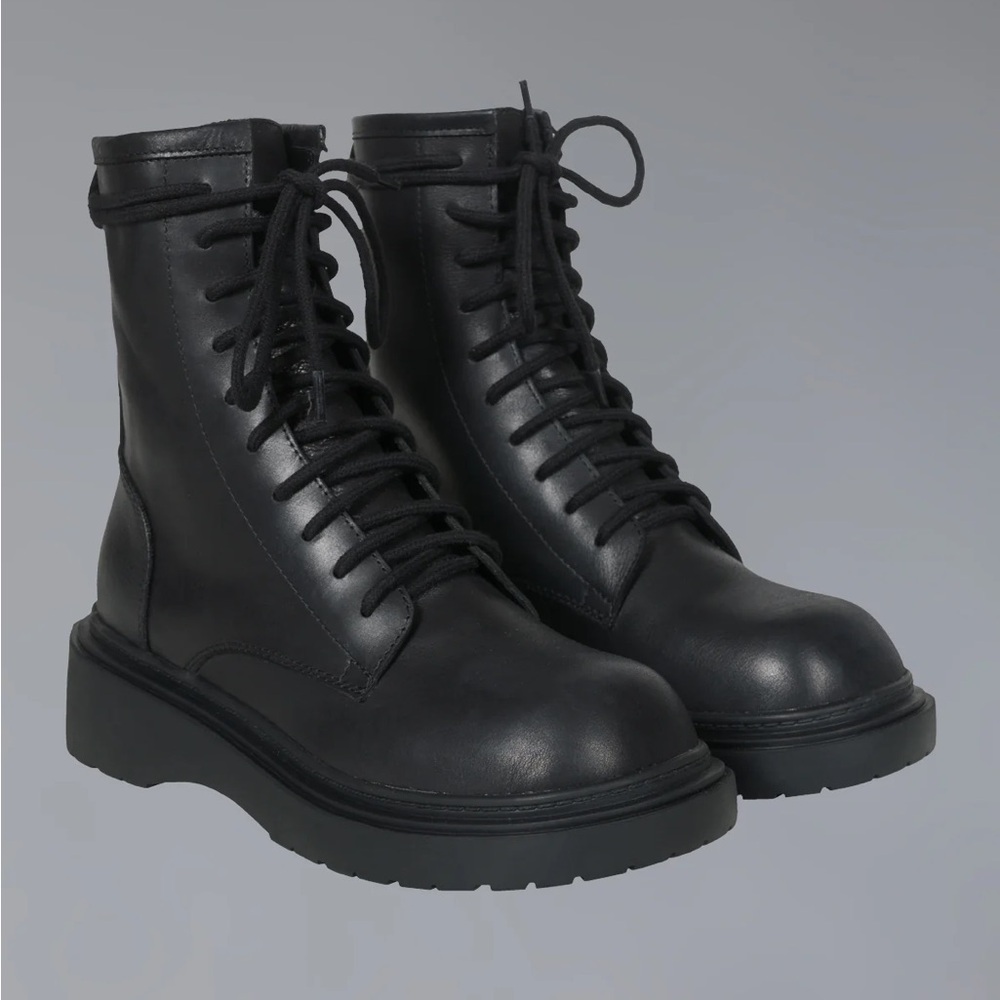 UNIF Hagen boot